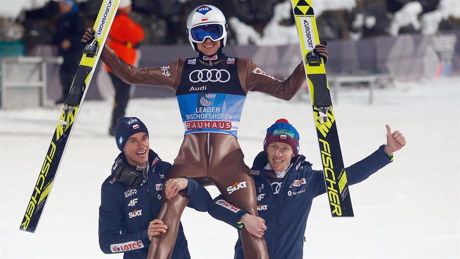 2018-01-06T180503Z_30606854_UP1EE161E8EEJ_RTRMADP_3_SKI-JUMPING-4HILL