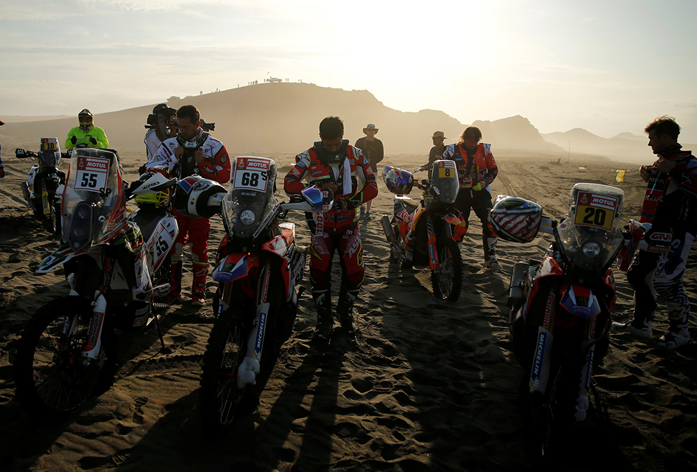 2018-01-09T215350Z_1113577057_RC1BD5F9A4A0_RTRMADP_3_MOTOR-RALLY-DAKAR