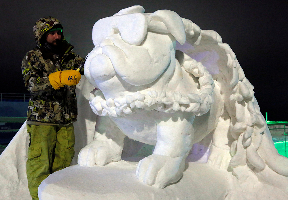 2018-01-10T084423Z_1629911707_RC168D3DCC60_RTRMADP_3_RUSSIA-ART