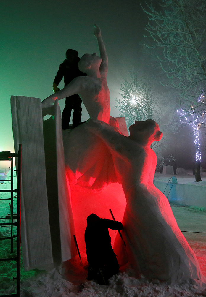 REUTERS/Ilya Naymushin