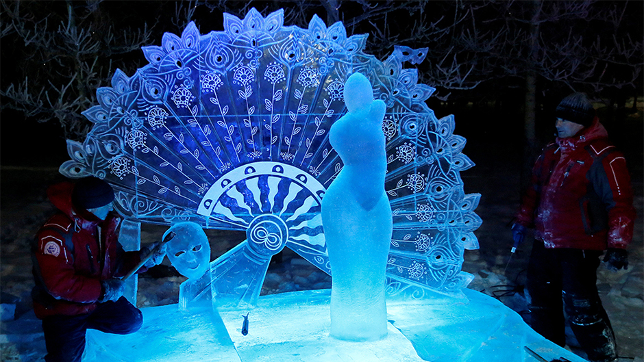 2018-01-10T084453Z_1833077311_RC1A03750970_RTRMADP_3_RUSSIA-ART 1