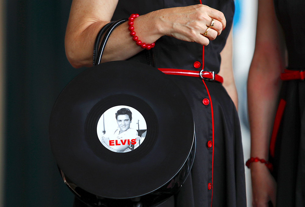 REUTERS/Daniel Munoz