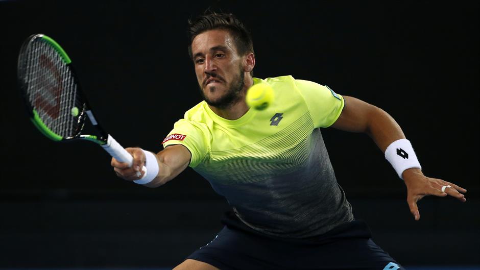 2018-01-19T095105Z_1851064195_HP1EE1J0RD443_RTRMADP_3_TENNIS-AUSOPEN