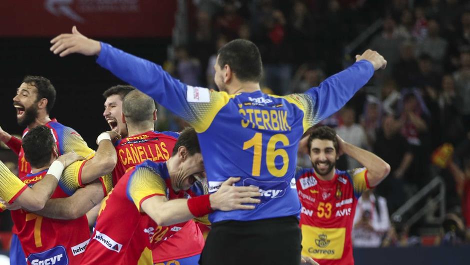 2018-01-28T210536Z_1549641785_UP1EE1S1MLBES_RTRMADP_3_HANDBALL-EUROPE-ESP-SWE