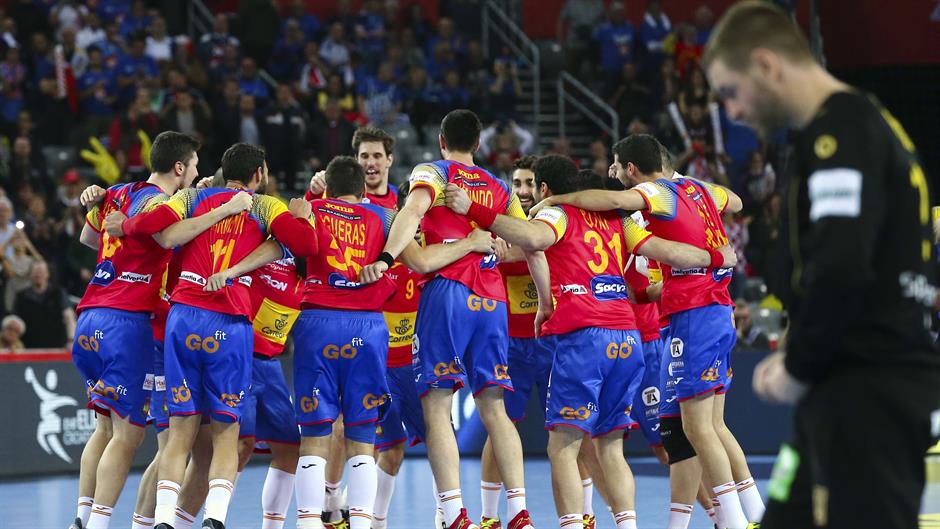 2018-01-28T210745Z_1938790843_UP1EE1S1MOWEY_RTRMADP_3_HANDBALL-EUROPE-ESP-SWE