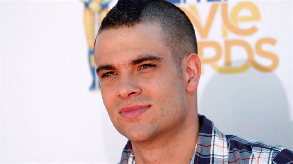 2018-01-30T182713Z_1405654396_RC1A48E5CD40_RTRMADP_3_PEOPLE-MARKSALLING