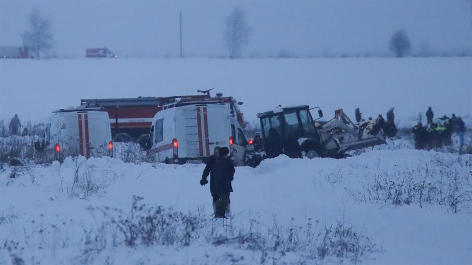 2018-02-11T144057Z_719766096_UP1EE2B14S7W0_RTRMADP_3_RUSSIA-AIRPLANE-CRASH
