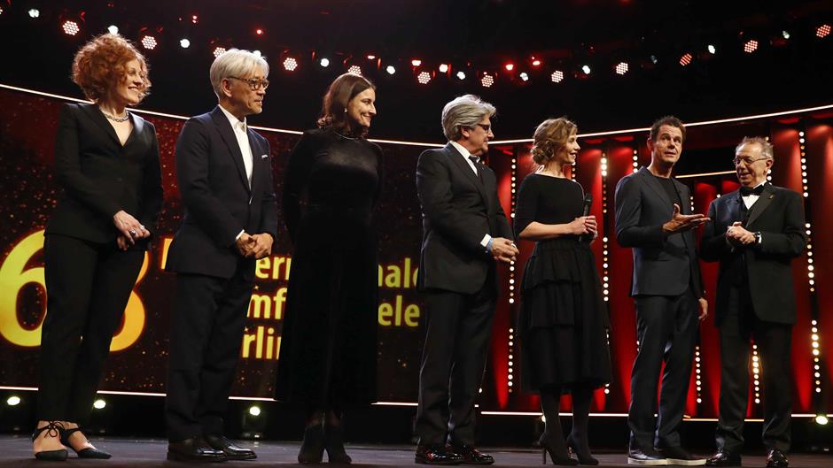 2018-02-15T194507Z_1307421617_UP1EE2F1IV6KY_RTRMADP_3_FILMFESTIVAL-BERLIN-OPENING-CEREMONY