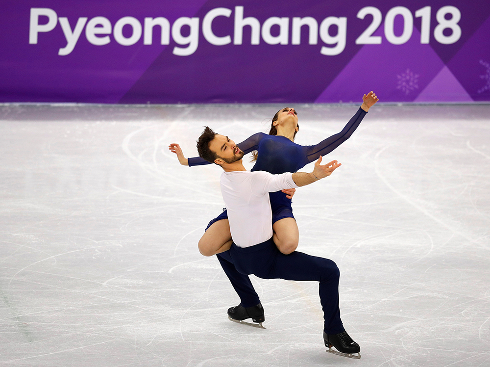2018-02-20T053159Z_1993045479_RC185204B7C0_RTRMADP_3_OLYMPICS-2018-FIGS-M-DANCE