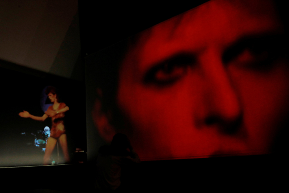 2018-02-28T193457Z_1696156595_RC1461261300_RTRMADP_3_EXHIBITION-DAVID-BOWIE
