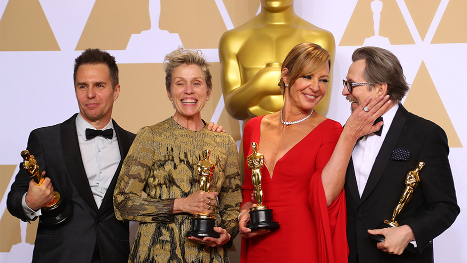 2018-03-05T052502Z_131388610_HP1EE350F1PFU_RTRMADP_3_AWARDS-OSCARS 1
