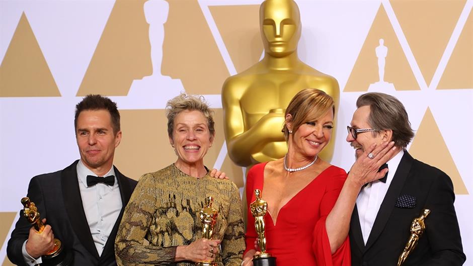 2018-03-05T052502Z_131388610_HP1EE350F1PFU_RTRMADP_3_AWARDS-OSCARS