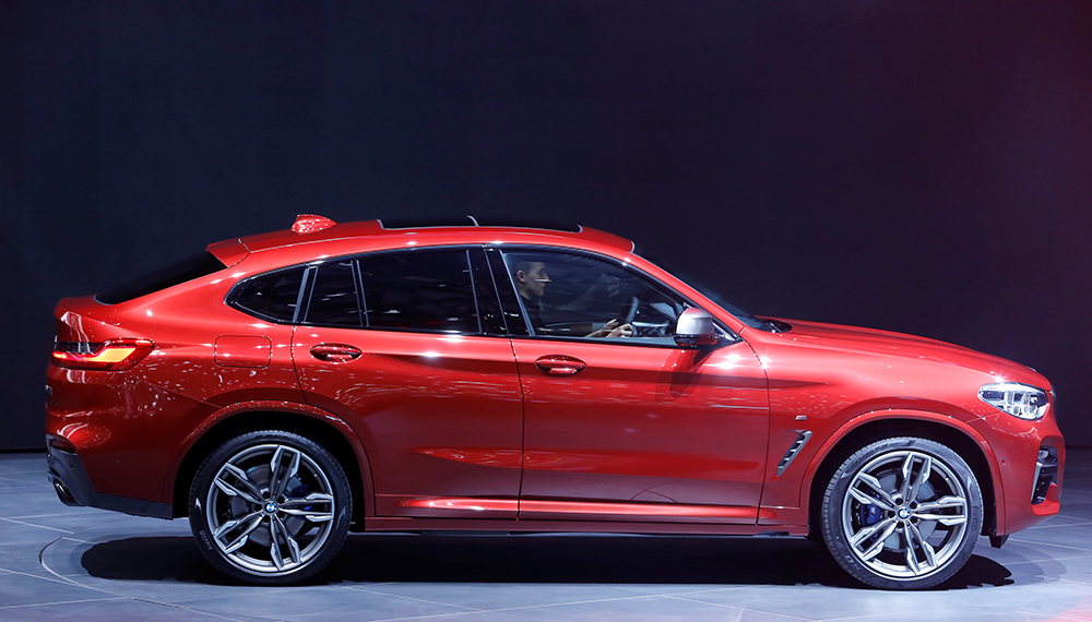 2018-03-06T125547Z_467167663_RC11CDB0A840_RTRMADP_3_AUTOSHOW-GENEVA