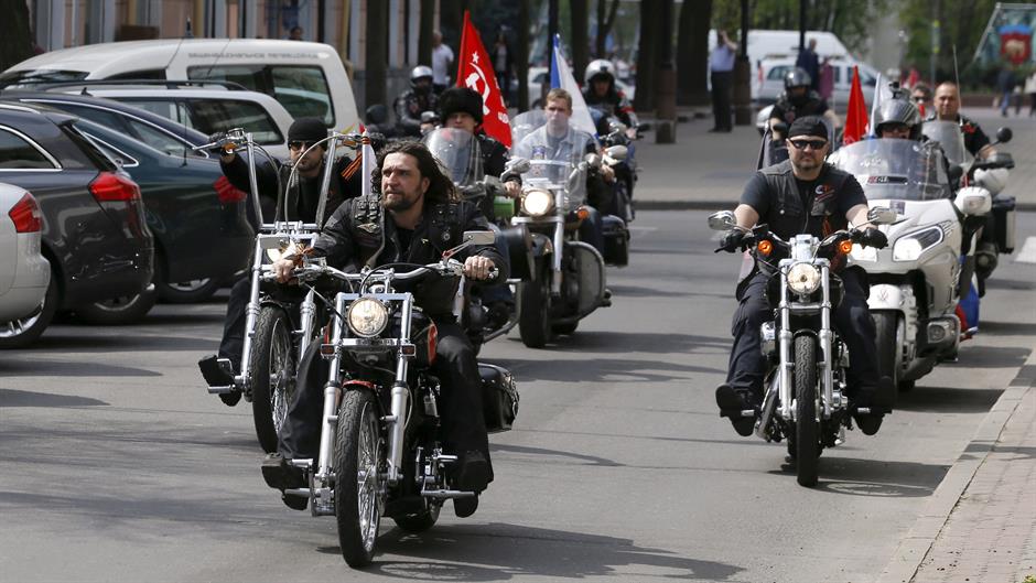 2018-03-15T125159Z_106415617_RC1C06DF1800_RTRMADP_3_BOSNIA-SECURITY