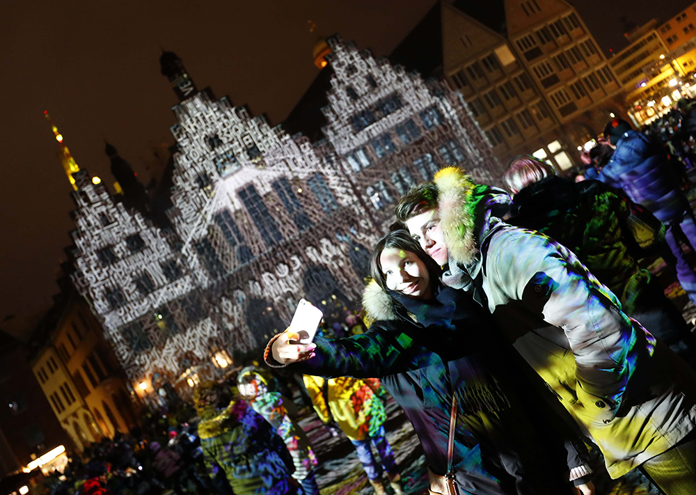 2018-03-18T190907Z_1483792445_UP1EE3I1H76NR_RTRMADP_3_GERMANY-ART-LUMINALE