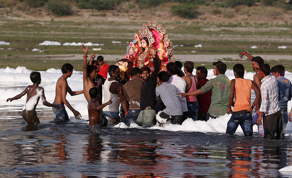 2018-03-25T162555Z_943537693_RC1DBFB26D60_RTRMADP_3_INDIA-RELIGION