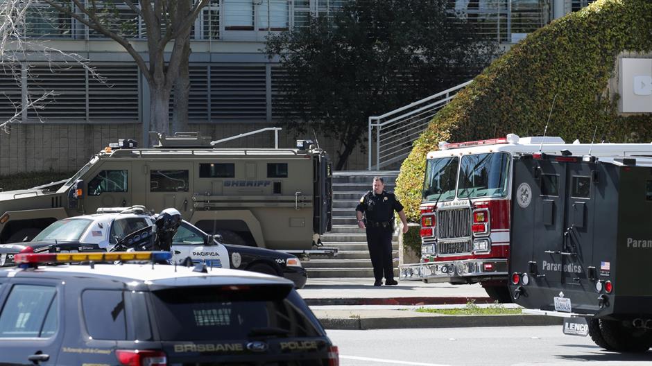 2018-04-04T000925Z_371034803_RC1E97A7BDC0_RTRMADP_3_CALIFORNIA-YOUTUBE-SHOOTING