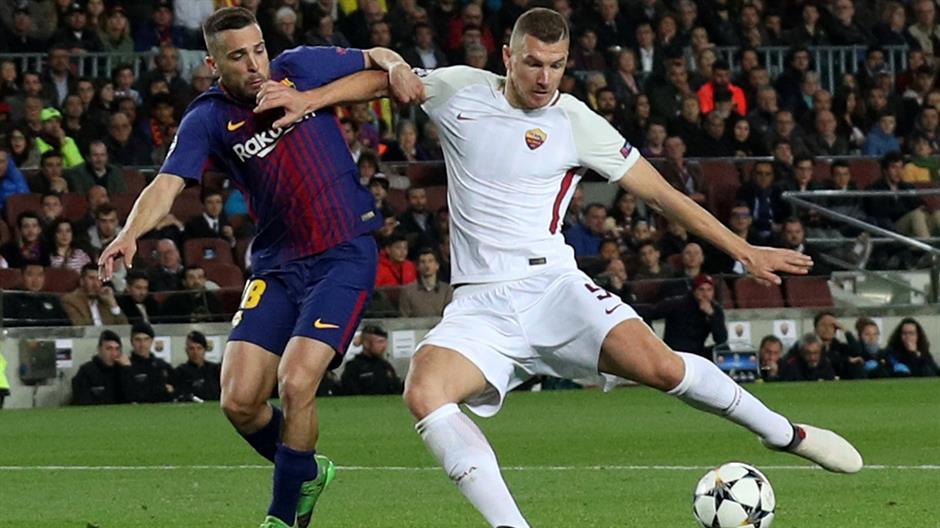 2018-04-04T202234Z_505569472_RC169391EE50_RTRMADP_3_SOCCER-CHAMPIONS-FCB-ROM