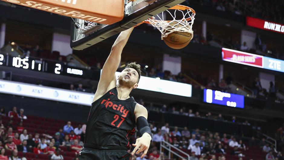 2018-04-06T010539Z_632687213_NOCID_RTRMADP_3_NBA-PORTLAND-TRAIL-BLAZERS-AT-HOUSTON-ROCKETS