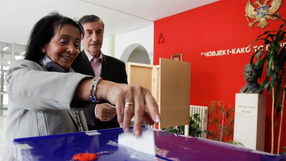 2018-04-15T083633Z_1416297125_RC1C5A1E1080_RTRMADP_3_MONTENEGRO-ELECTION-CANDIDATES