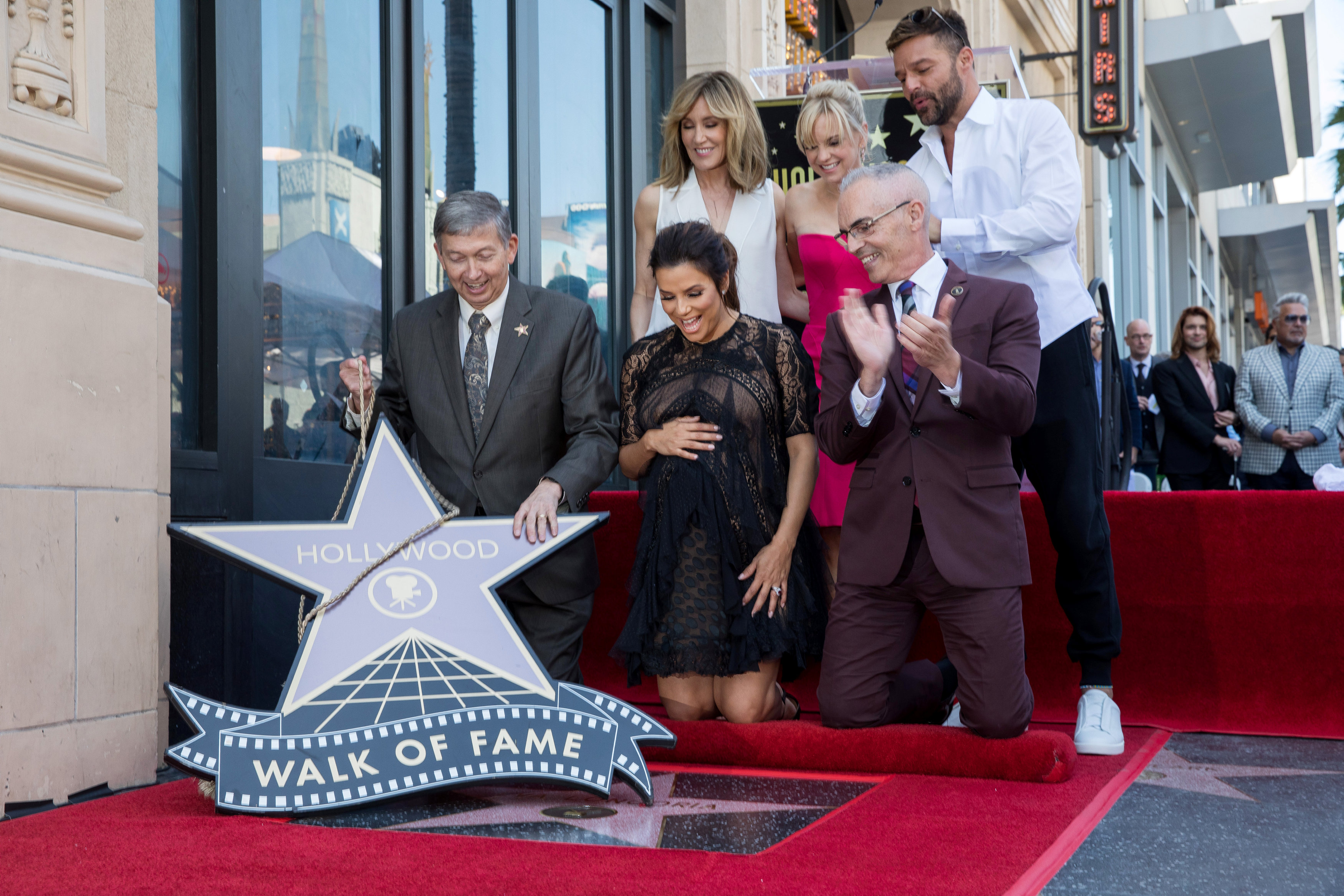 2018-04-16t204734z-605170065-rc163cb8ba40-rtrmadp-3-people-evalongoria-star-191849.jpeg