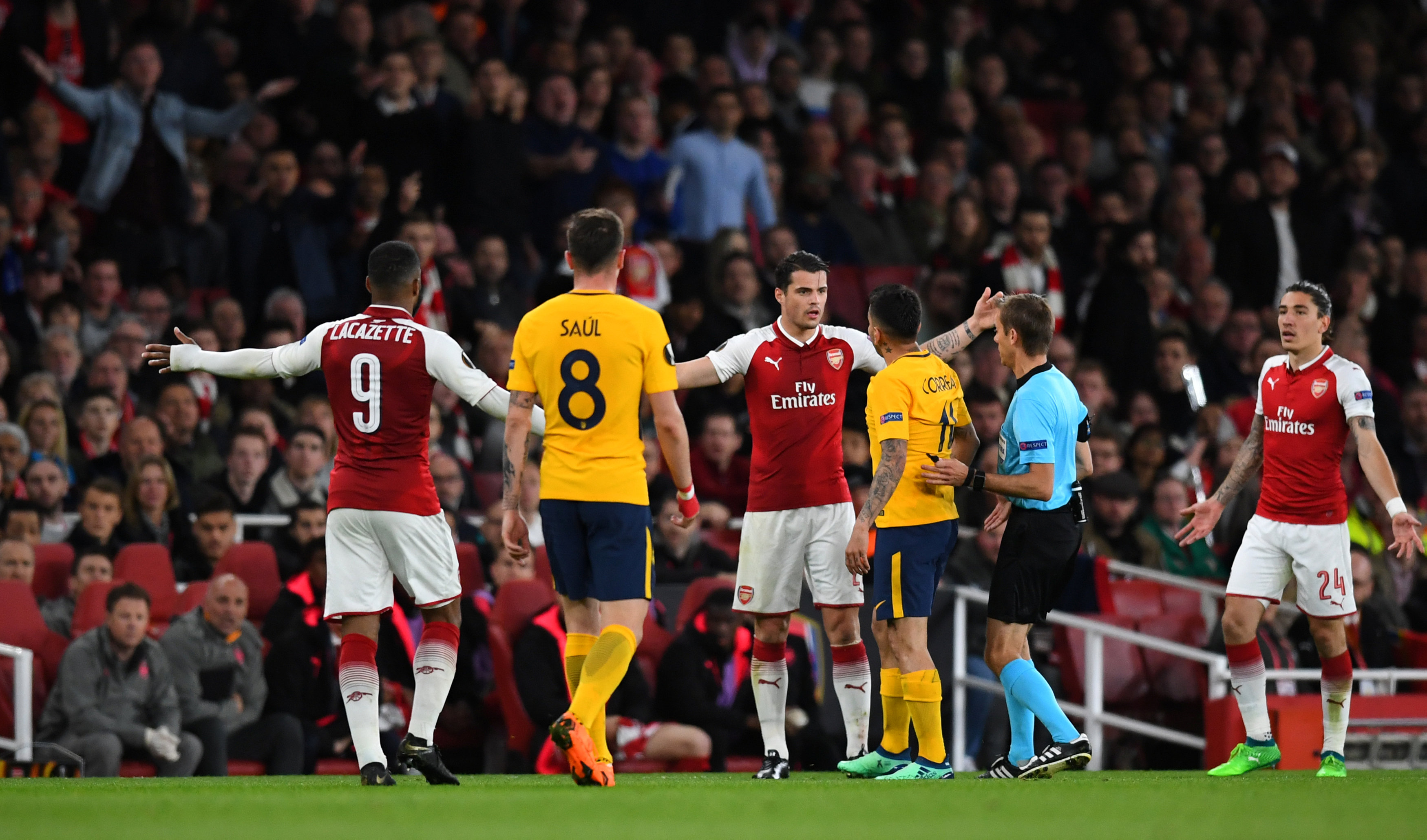 2018-04-26T195645Z_979158074_RC14A1382800_RTRMADP_3_SOCCER-EUROPA-ARS-ATM