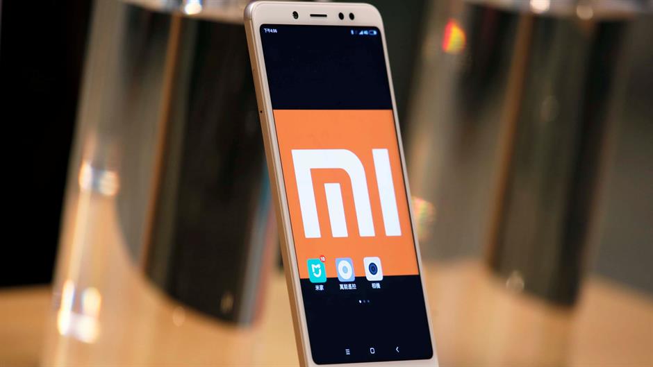 2018-05-03T091828Z_2108312550_RC187F1F4560_RTRMADP_3_CKHUTCHISON-XIAOMI