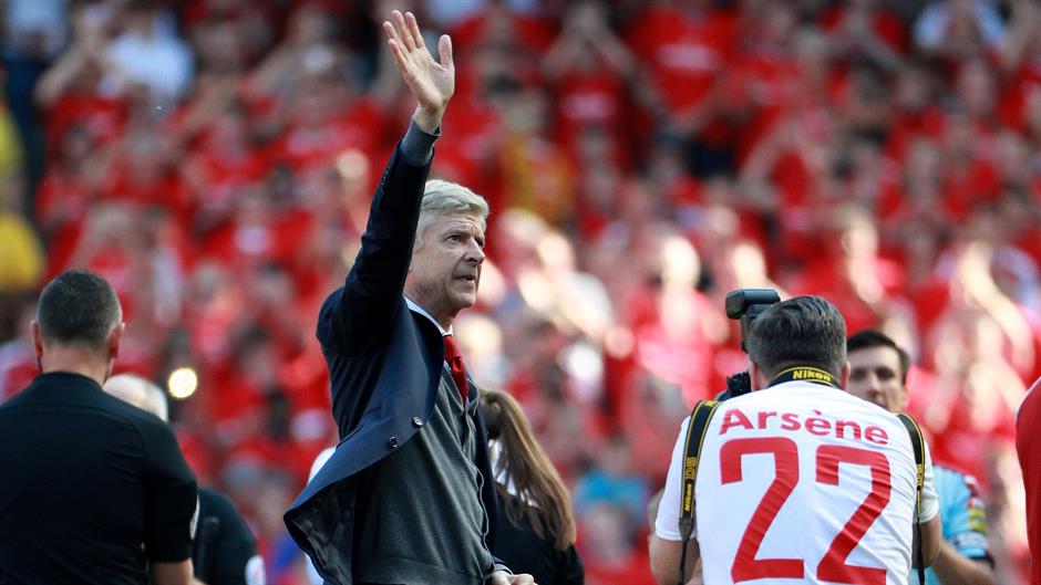 2018-05-06T153513Z_2110045369_RC16E4CCC9B0_RTRMADP_3_SOCCER-ENGLAND-ARS-BUR