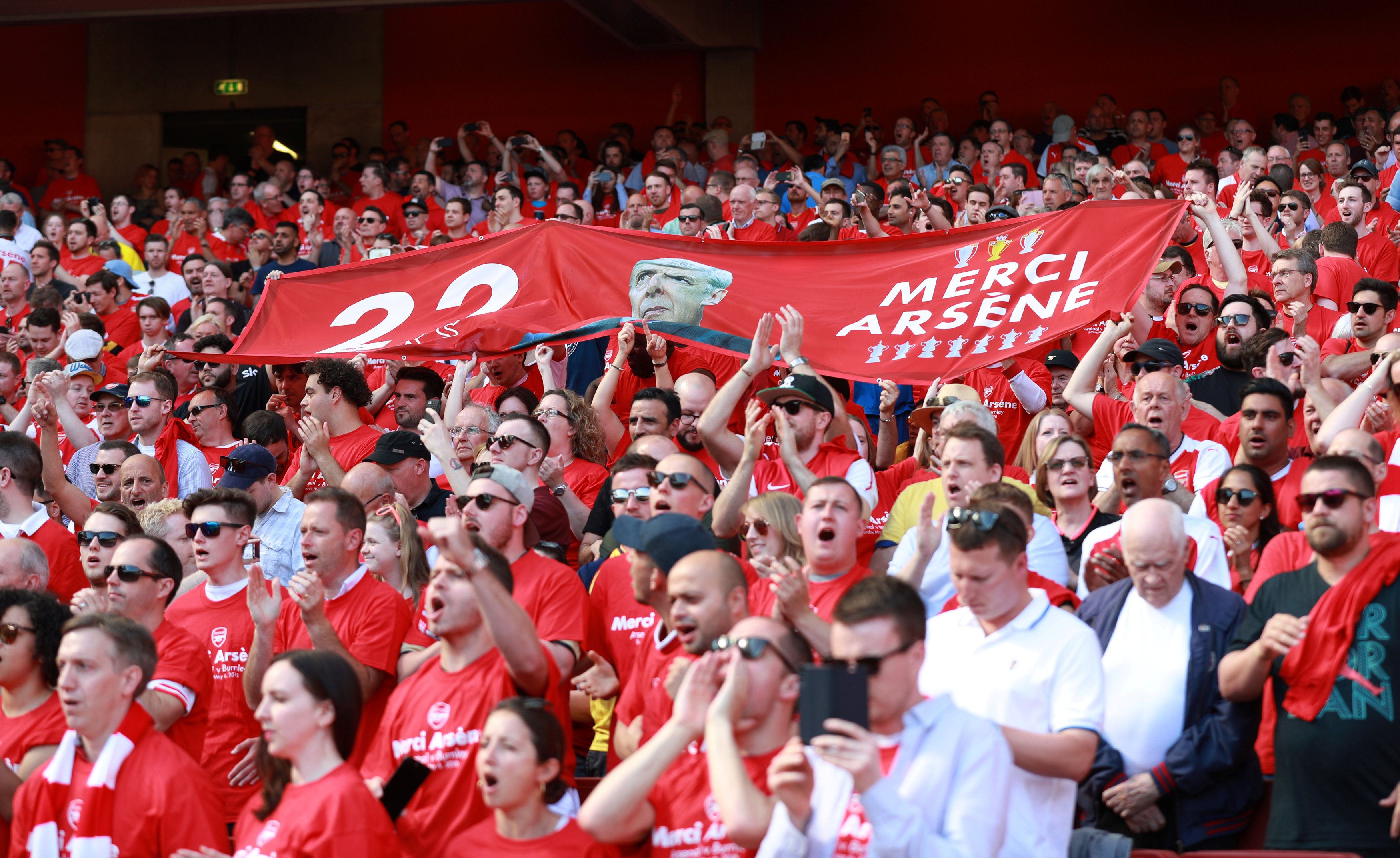 2018-05-06T153930Z_142466108_RC175161EF80_RTRMADP_3_SOCCER-ENGLAND-ARS-BUR