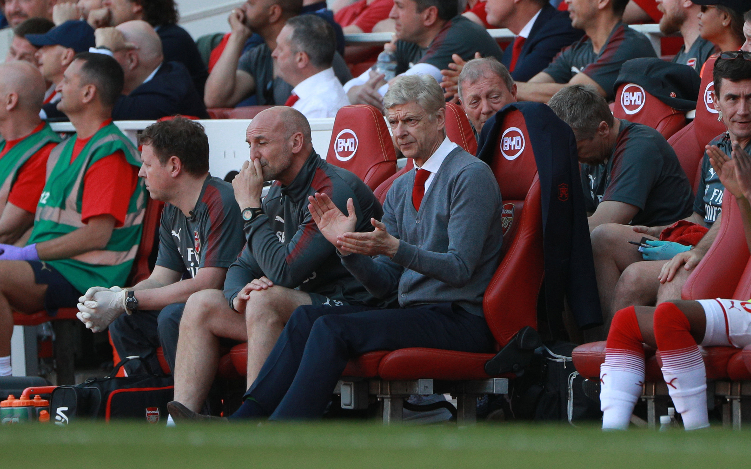 2018-05-06T164702Z_1772880103_RC1201D18710_RTRMADP_3_SOCCER-ENGLAND-ARS-BUR