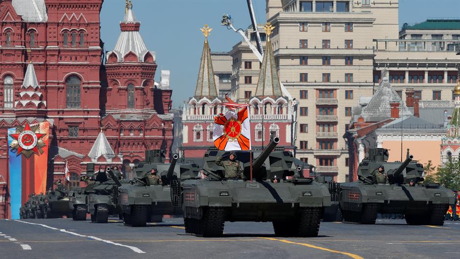 2018-05-09T103254Z_51763275_RC1BD3470830_RTRMADP_3_WW2-ANNIVERSARY-RUSSIA-PARADE