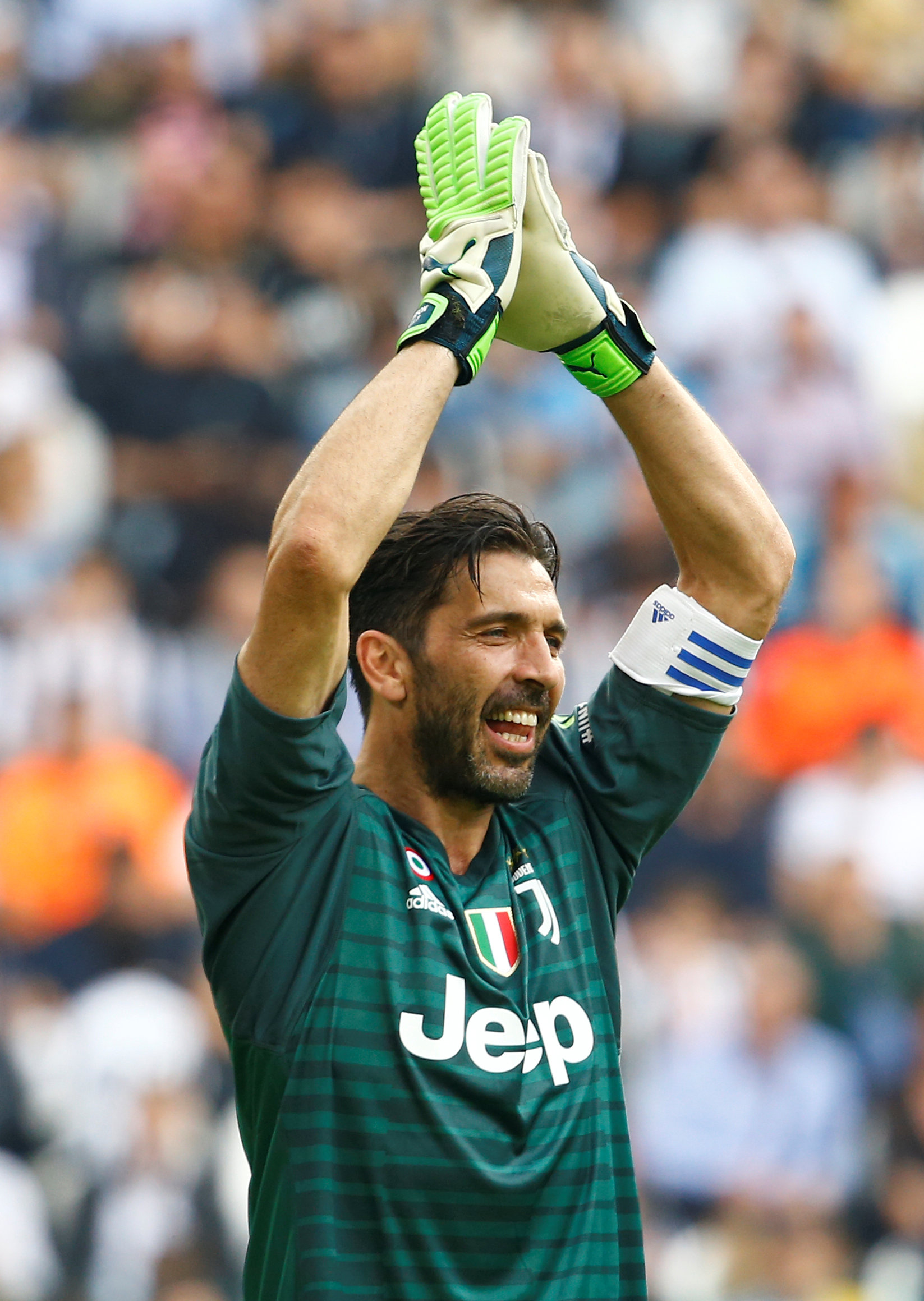 2018-05-19T142112Z_90398281_RC1EFD9BED90_RTRMADP_3_SOCCER-ITALY-JUV-HEL