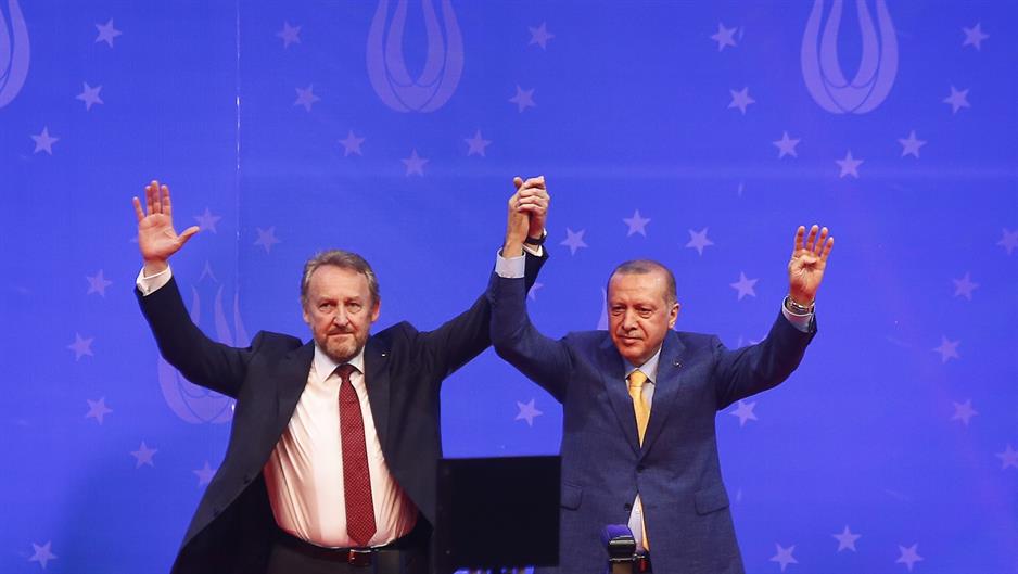 2018-05-20T153016Z_69821875_UP1EE5K172FOZ_RTRMADP_3_TURKEY-ELECTION-BOSNIA