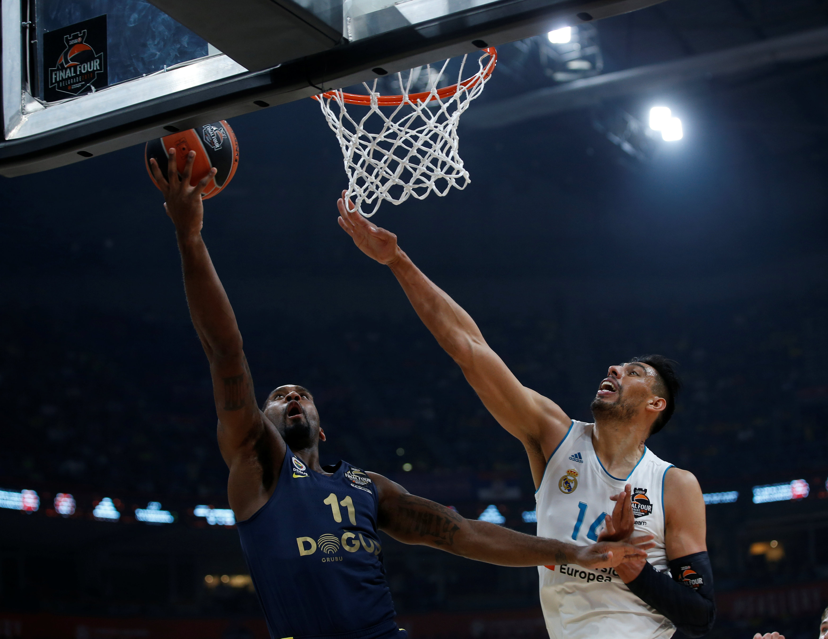 2018-05-20T193646Z_1870179993_RC1CBC36D6D0_RTRMADP_3_BASKETBALL-EUROLEAGUE