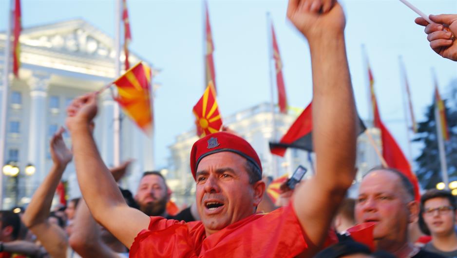 2018-06-02T184138Z_1415368099_UP1EE621FXDIZ_RTRMADP_3_MACEDONIA-GREECE-NAME