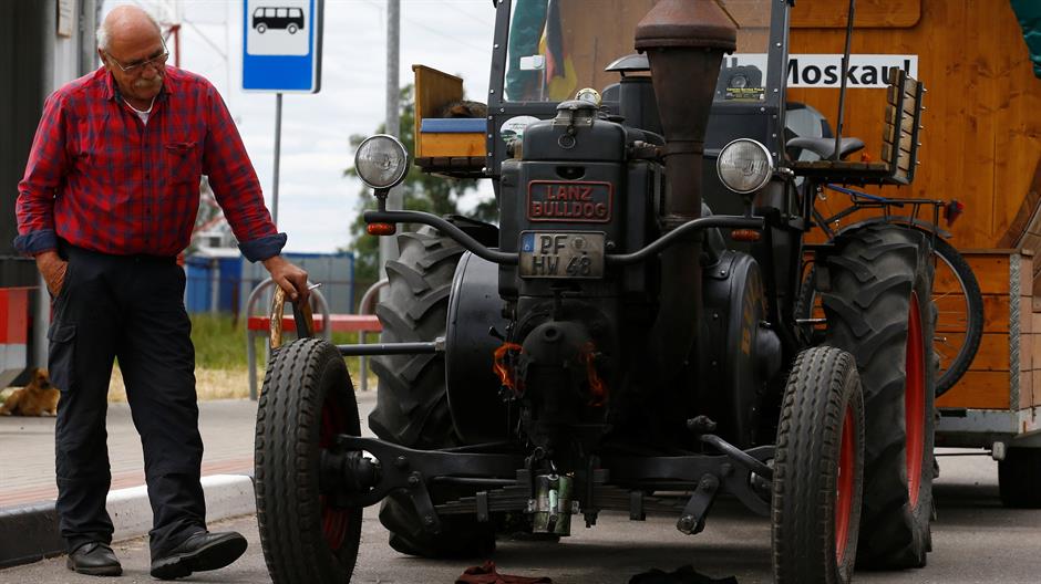 2018-06-07T115211Z_1263584089_RC19B2A87FD0_RTRMADP_3_SOCCER-WORLDCUP-BELARUS