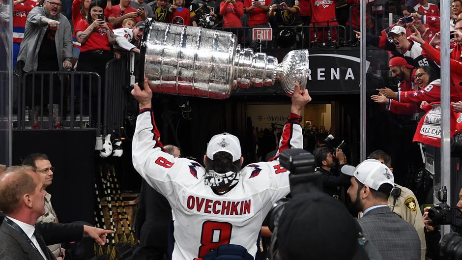 2018-06-08T043441Z_20384881_NOCID_RTRMADP_3_NHL-STANLEY-CUP-FINAL-WASHINGTON-CAPITALS-AT-VEGAS-GOLDEN-KNIGHTS