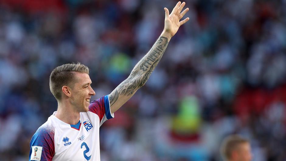 2018-06-16T152232Z_197452159_RC180F138F70_RTRMADP_3_SOCCER-WORLDCUP-ARG-ICE