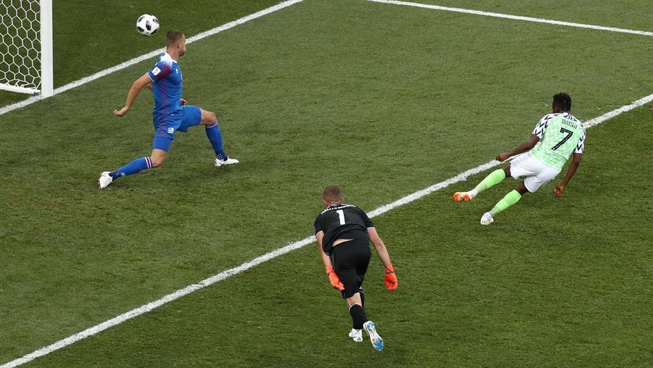 2018-06-22T163644Z_33924945_RC1D3C0D0F50_RTRMADP_3_SOCCER-WORLDCUP-NGA-ICE