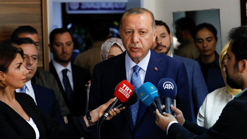 2018-06-24T111145Z_319058748_RC12966F96F0_RTRMADP_3_TURKEY-ELECTION