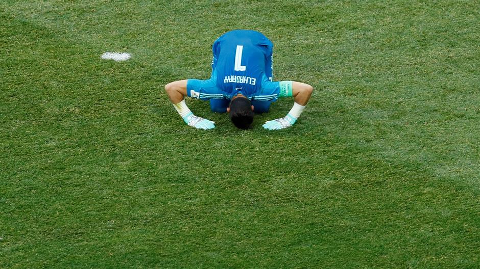 2018-06-25T145437Z_1892756034_RC1DADDE3600_RTRMADP_3_SOCCER-WORLDCUP-SAU-EGY