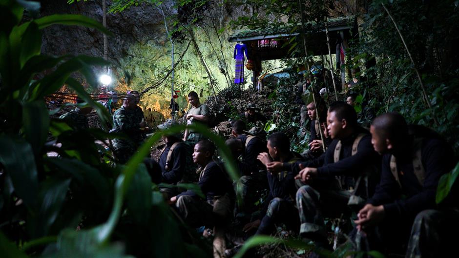 2018-07-05T135121Z_1052401352_RC11FEF54AD0_RTRMADP_3_THAILAND-ACCIDENT-CAVE