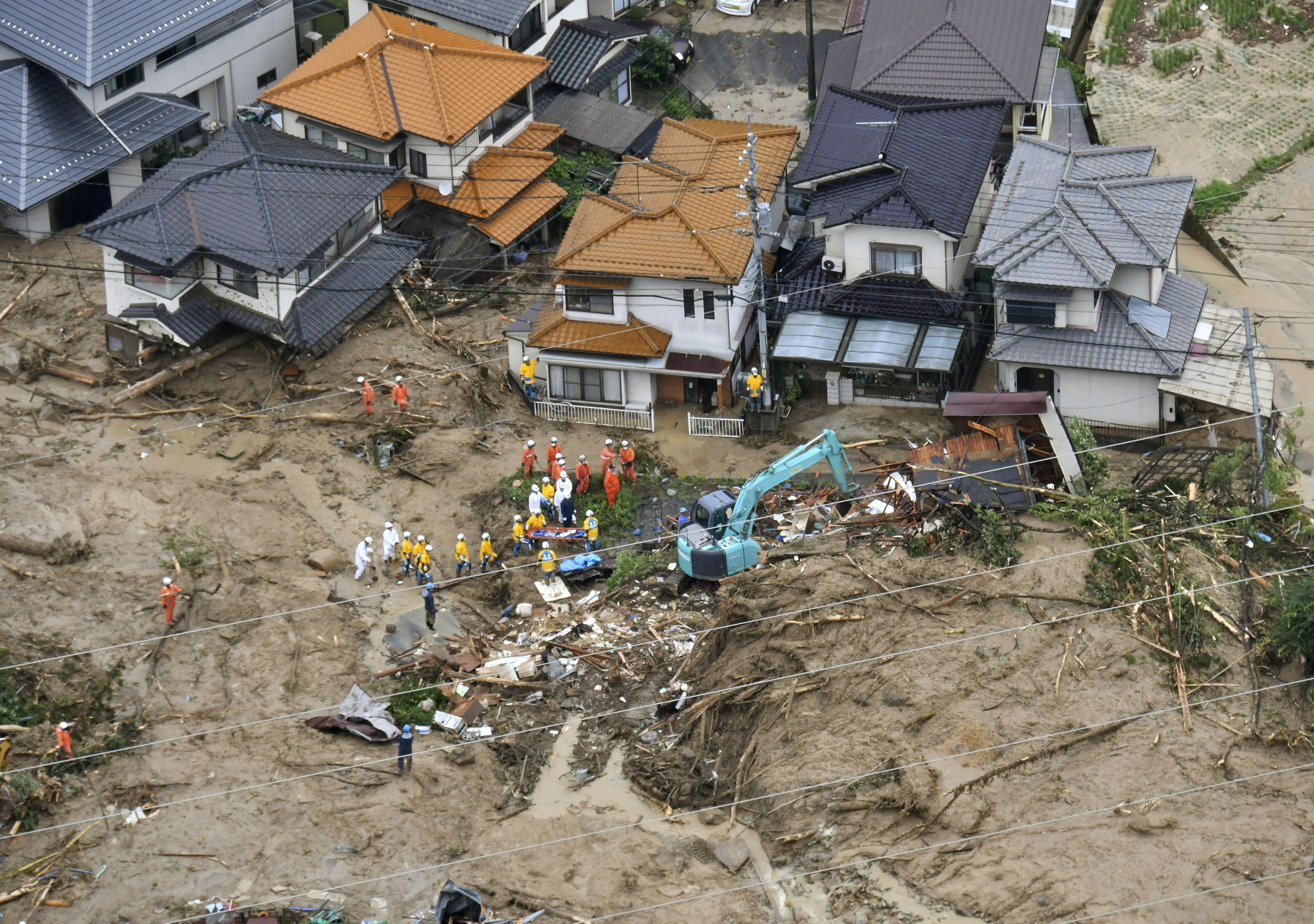 2018-07-07T045021Z_2090412579_RC1D955609C0_RTRMADP_3_WEATHER-JAPAN
