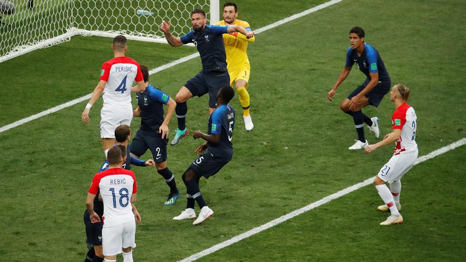 REUTERS/Christian Hartmann