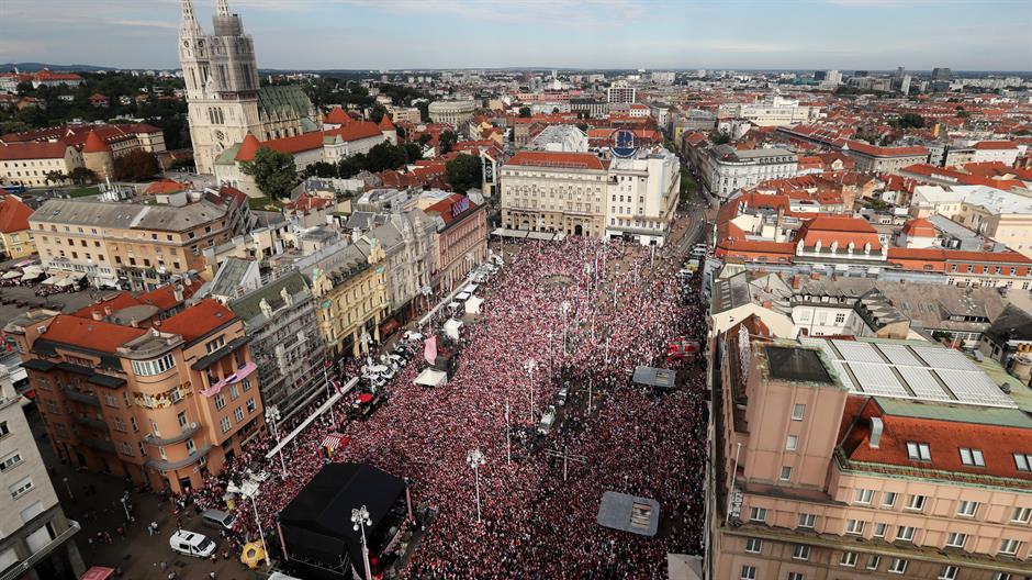 2018-07-15T161149Z_1784011385_RC144CDC8460_RTRMADP_3_SOCCER-WORLDCUP-FINAL-ZAGREB-FANS