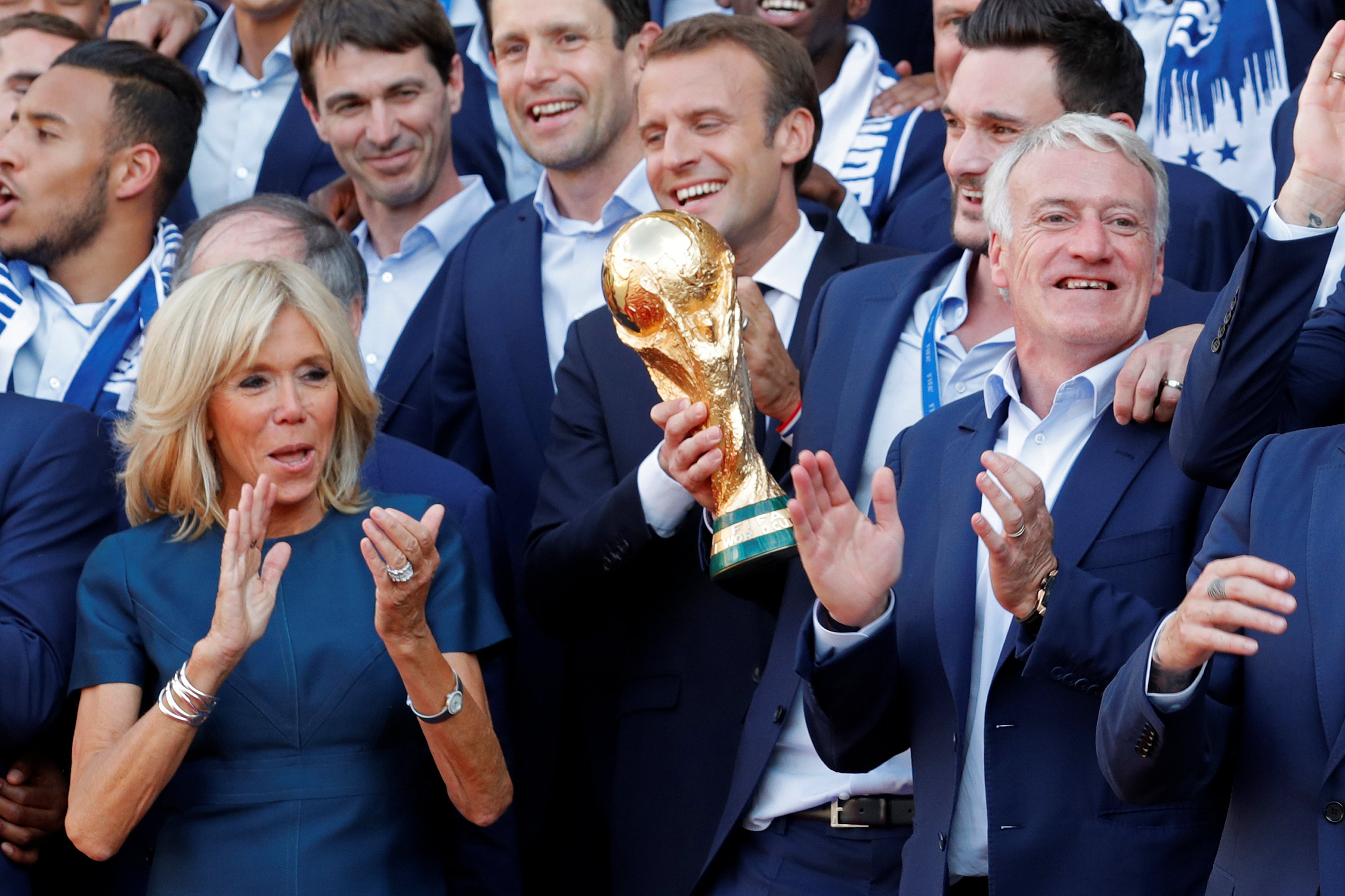2018-07-16T202025Z_2095535555_RC1276D48360_RTRMADP_3_SOCCER-WORLDCUP-FRANCE-MACRON