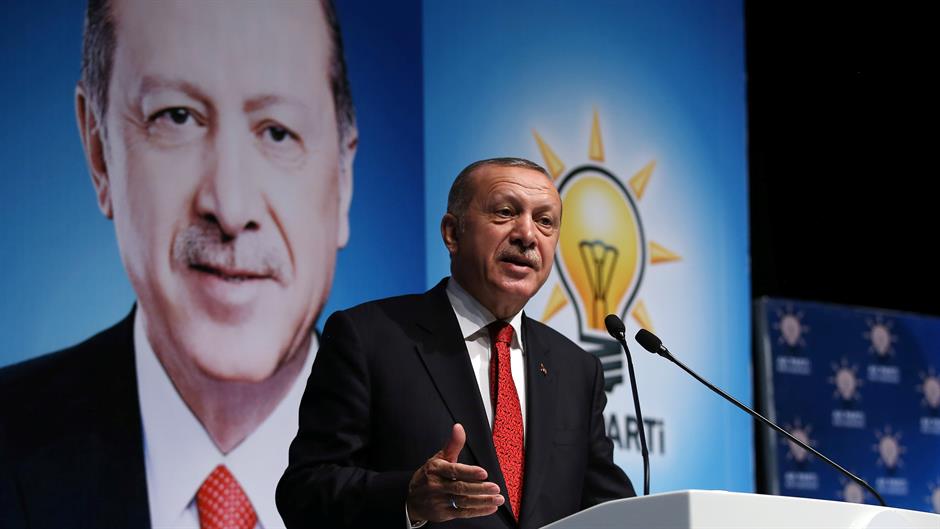 2018-08-11T152919Z_1737934407_RC1EB9308CD0_RTRMADP_3_TURKEY-CURRENCY-ERDOGAN