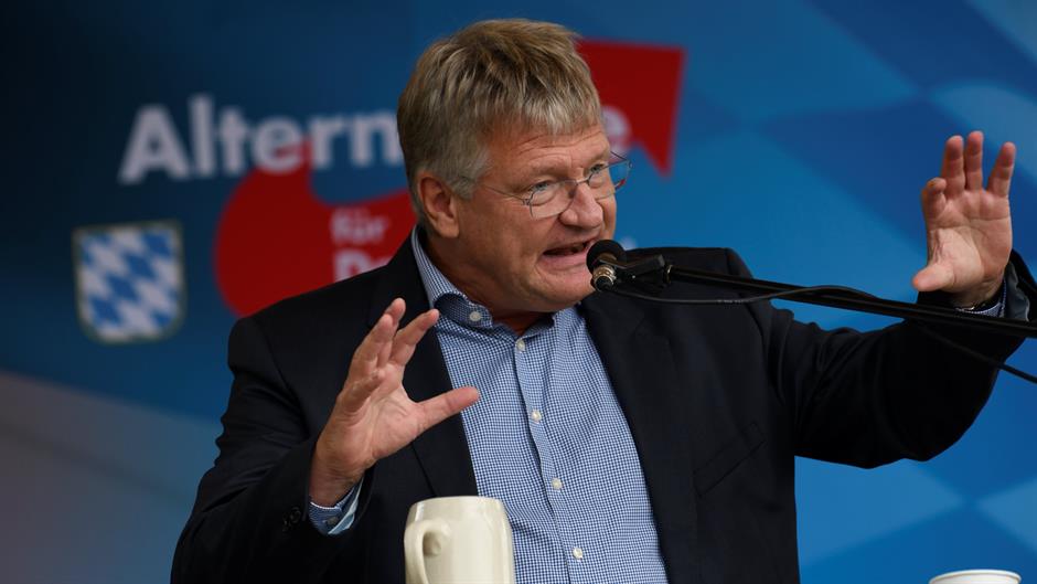 2018-09-03T100718Z_1277017153_RC1B76EDFC30_RTRMADP_3_GERMANY-POLITICS