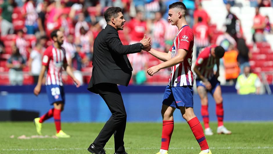 2018-09-15T125918Z_1092779599_RC1FC045B780_RTRMADP_3_SOCCER-SPAIN-ATM-EIB