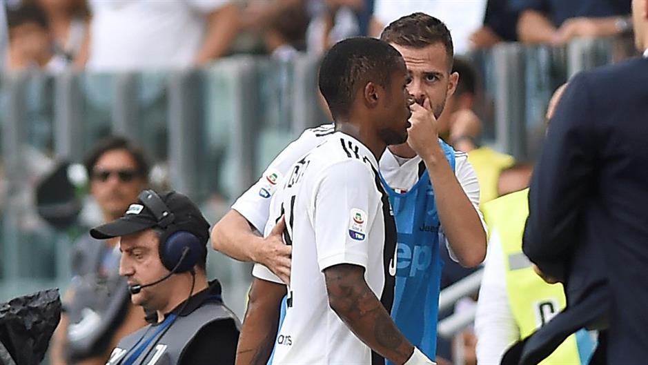 2018-09-16T172244Z_982797394_RC1E6BB9D410_RTRMADP_3_SOCCER-ITALY-JUV-SAS